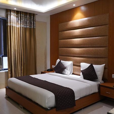 Hotel O Delhi, Near Karol Bagh Main Market And Metro Station Ню Делхи Екстериор снимка