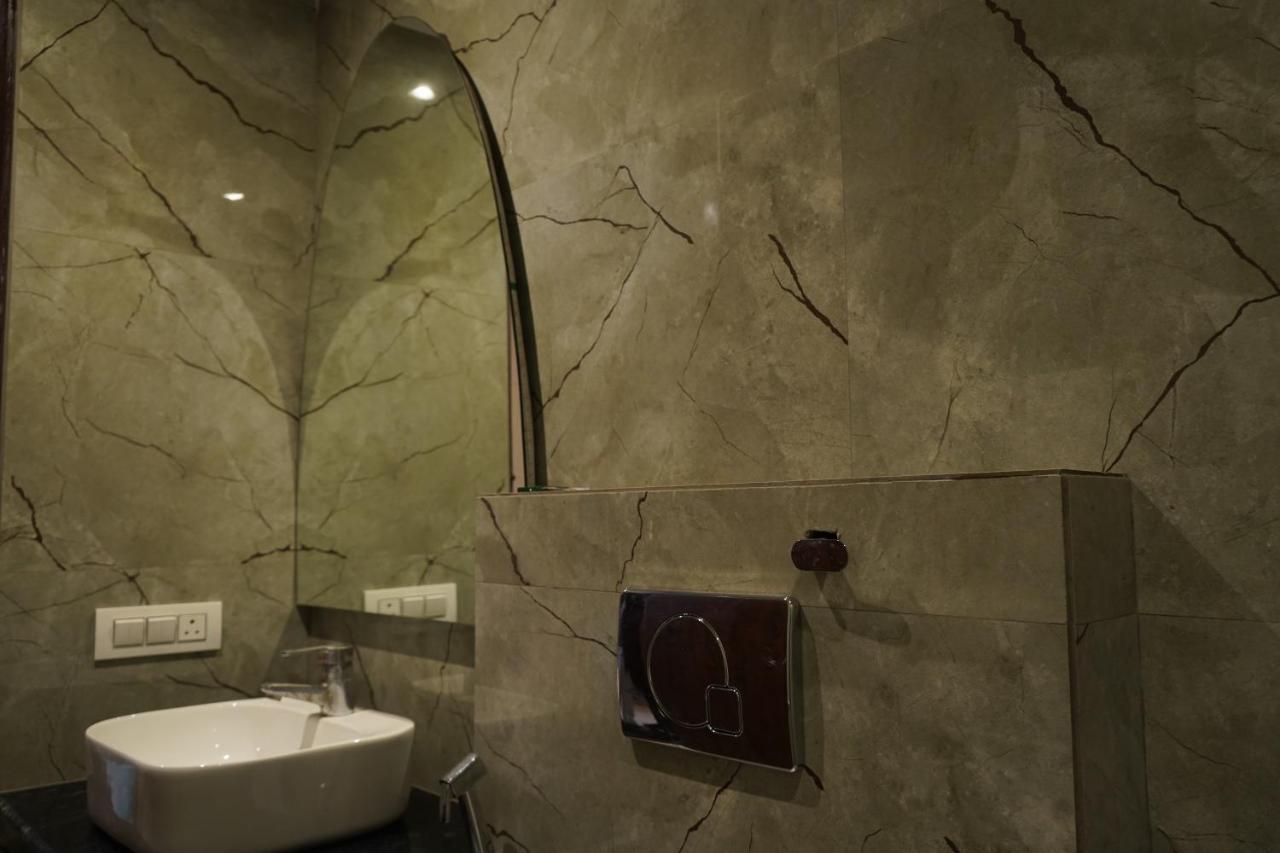 Hotel O Delhi, Near Karol Bagh Main Market And Metro Station Ню Делхи Екстериор снимка
